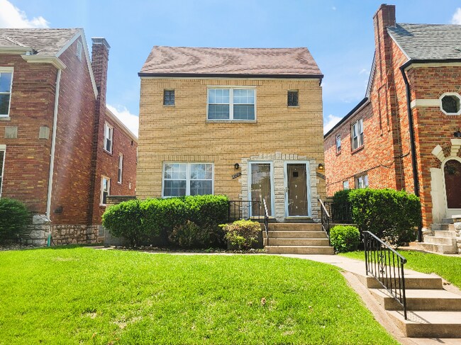 Building Photo - 6220 Loran Ave