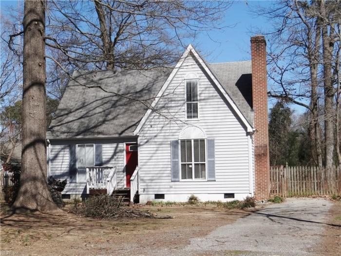 Foto principal - 3 bedroom in Gloucester County VA 23072