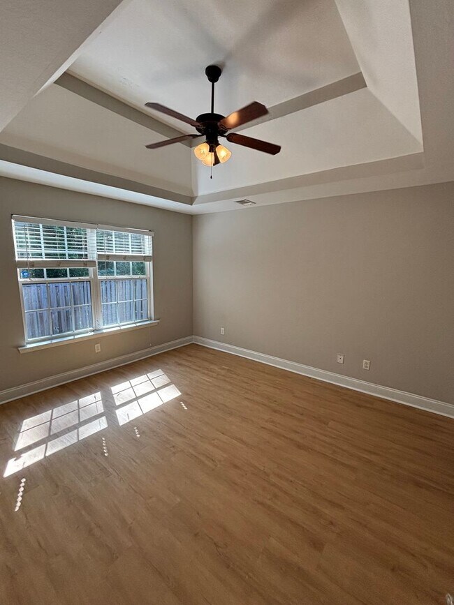 Building Photo - 806 Whispering Willow Ct