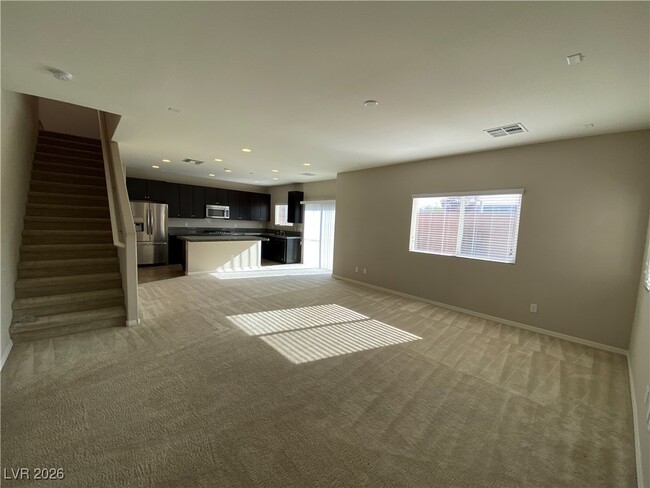 Foto del edificio - 8033 Ancient Oaks Ave