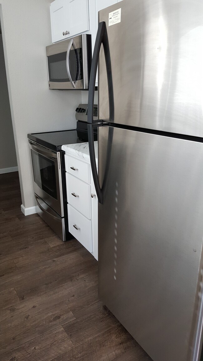 Kitchen - 901 Sundown Dr