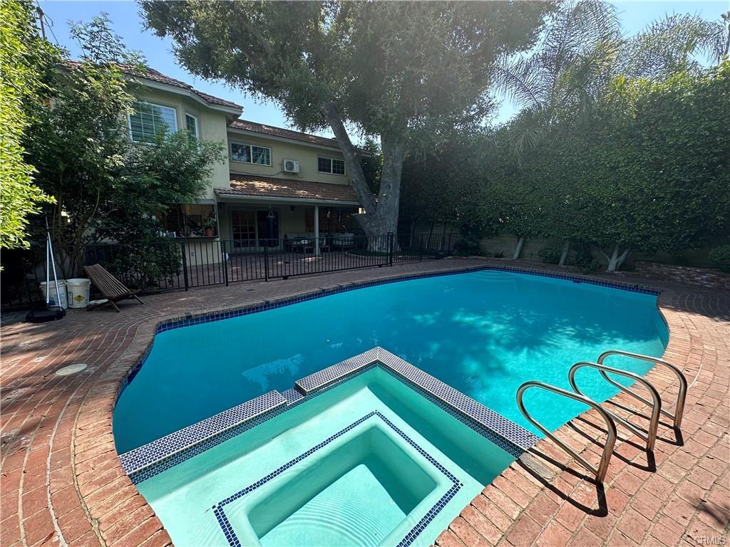 Foto principal - 14623 Weddington St