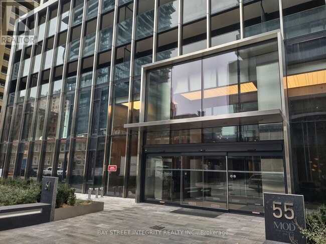 Photo du bâtiment - 55 Charles St E