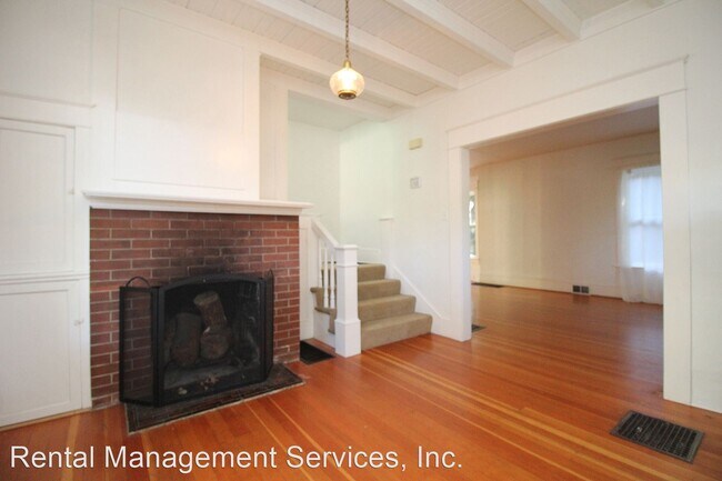 Building Photo - 3 br, 1 bath House - 1921 NE Wasco St