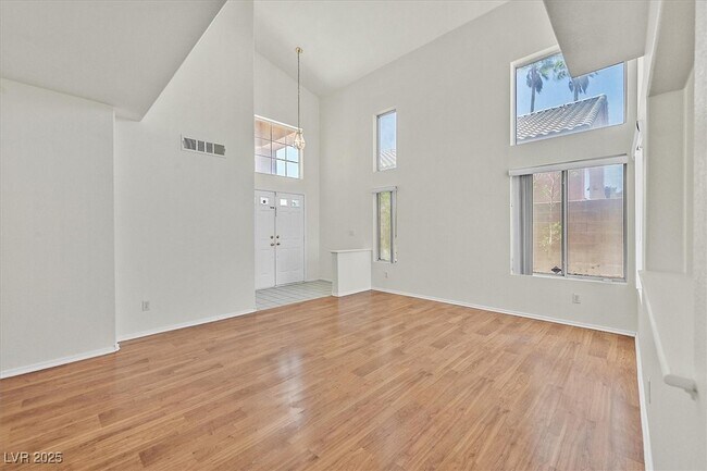 Foto del edificio - 7246 Galley Dr