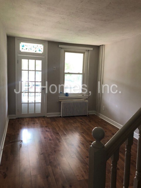 Foto del edificio - 610 N Cannon Ave