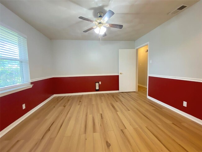 Foto del edificio - 1836 Pleasant Run Rd