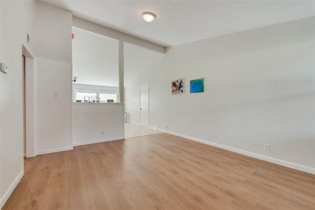 Building Photo - 2403 Briarwood Ln