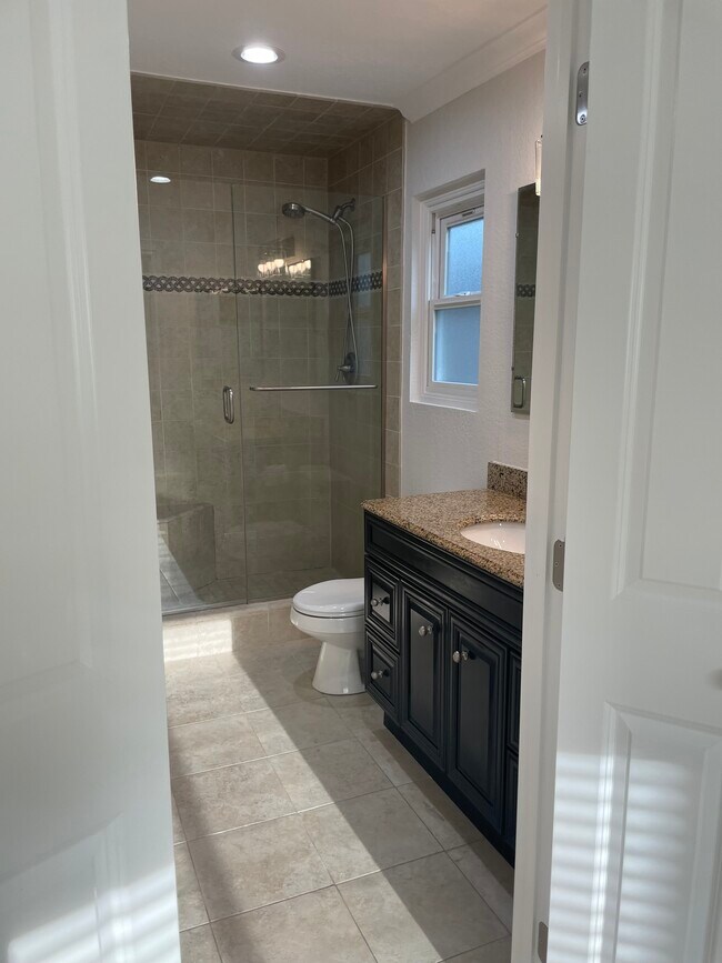 Foto del edificio - 25872 Tree Top Rd