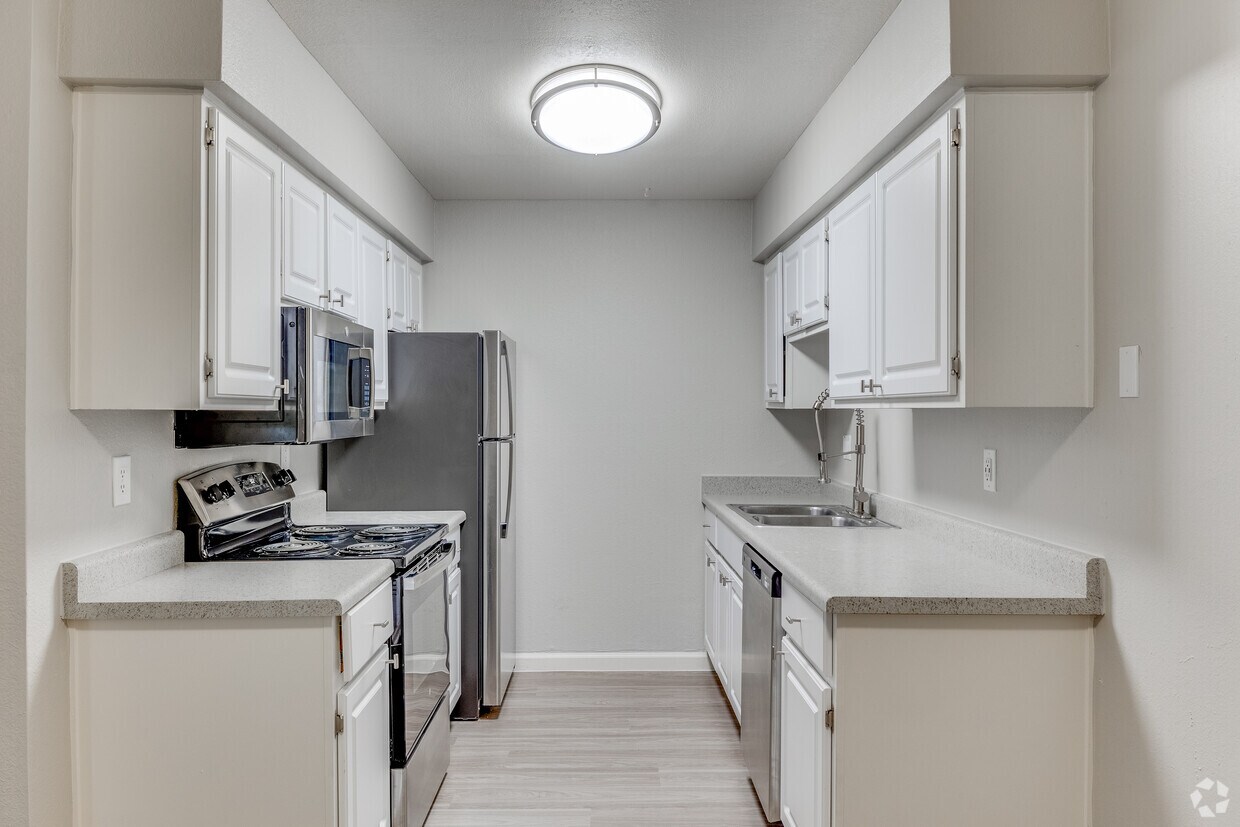 Miramonte - 8025 E Lincoln Dr Scottsdale, AZ 85250 | Apartments.com