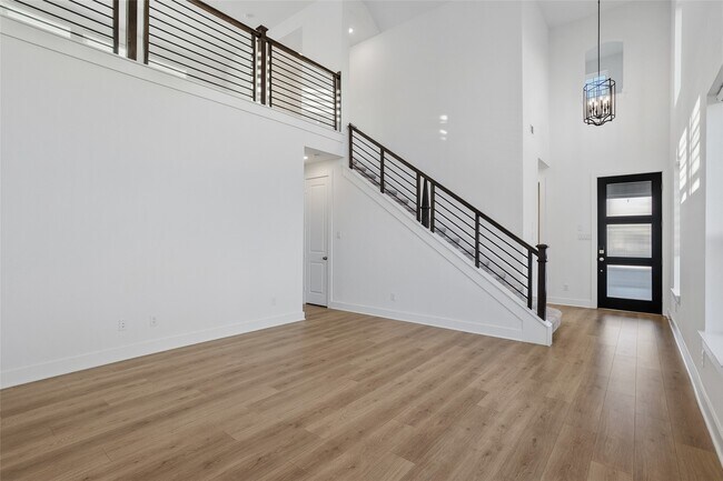 Building Photo - 21211 Metallic Blue Dr