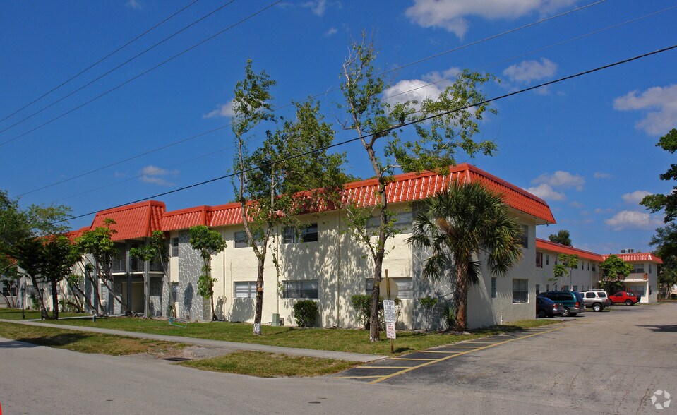 Tahiti Gardens Rentals Lauderdale Lakes, FL
