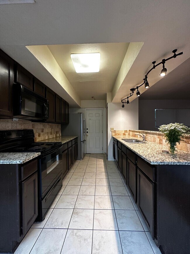 Building Photo - 5227 Galahad Dr