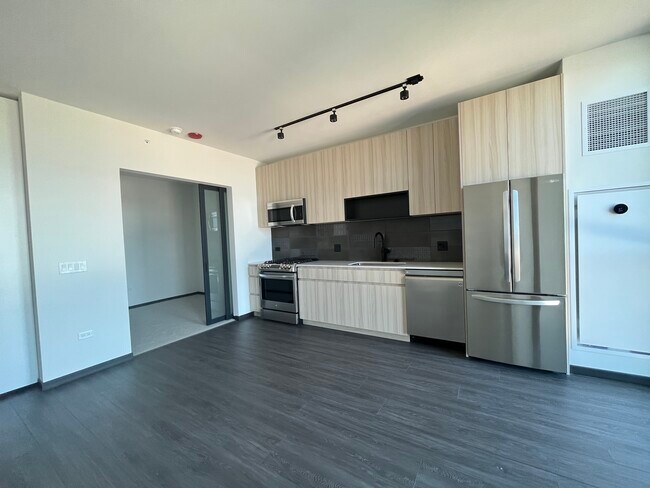 Foto del edificio - 939 W Madison St