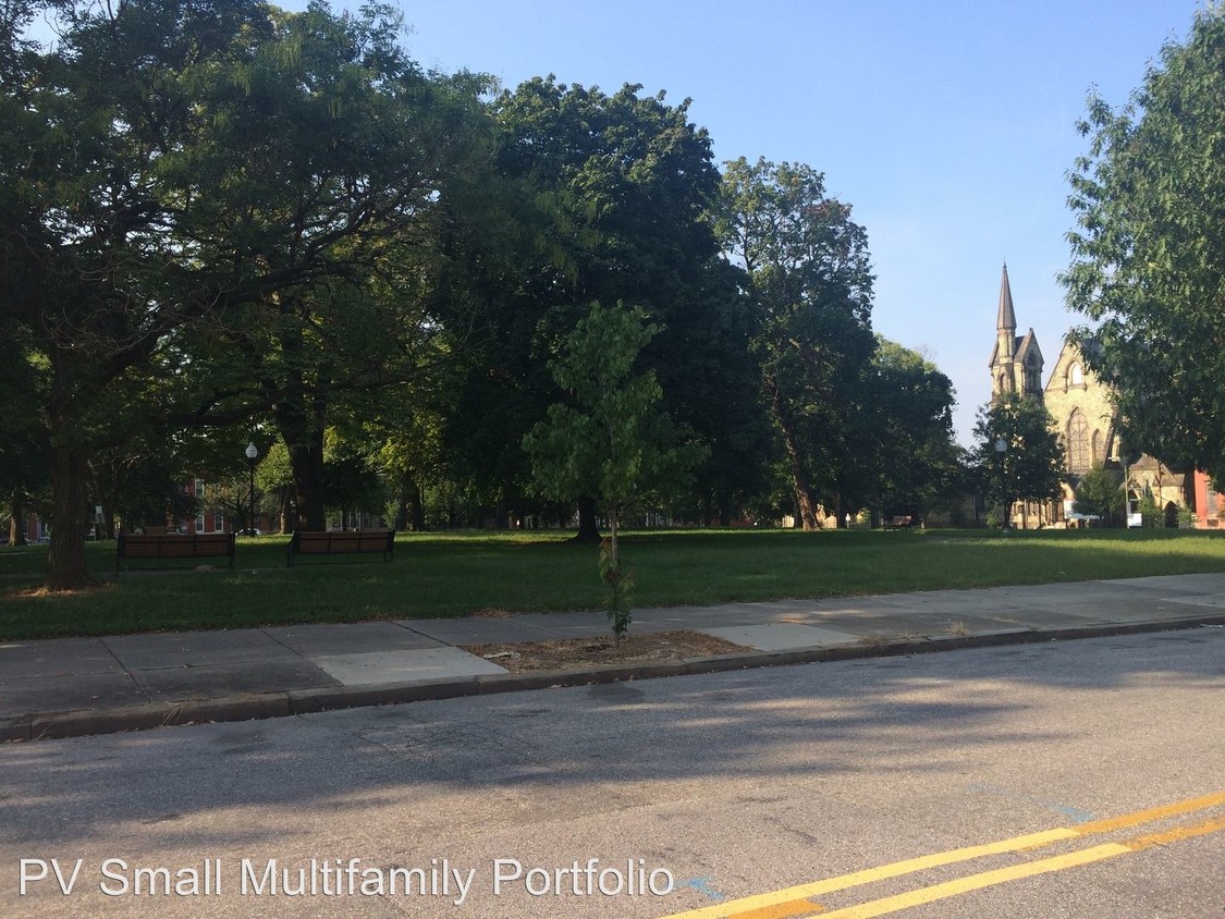 Building Photo - 1106 W Lafayette Ave