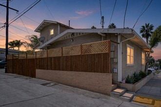 Building Photo - 2717 Wightman St