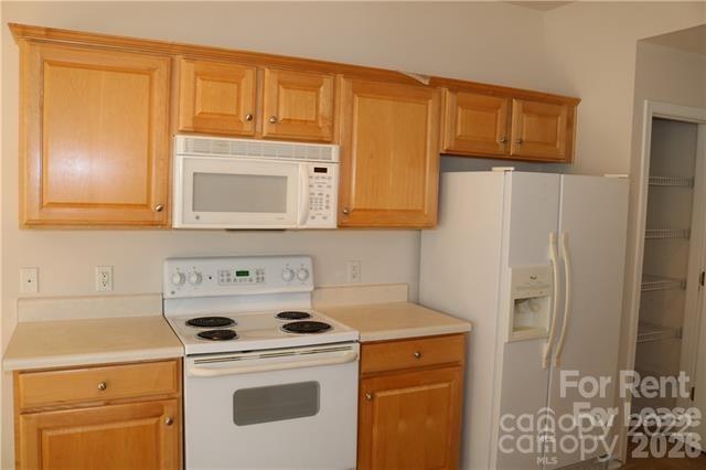 Foto del edificio - 8115 Kincaid Ct