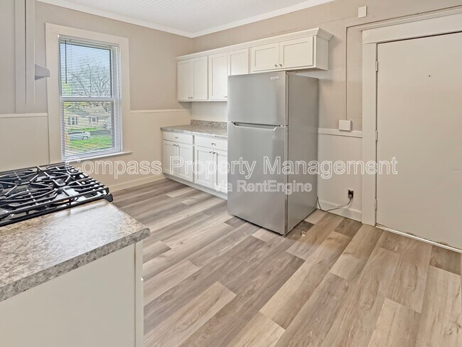 Foto del edificio - 1300 Hamilton Ave NW