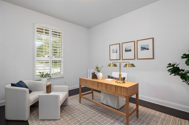 Building Photo - 204 Old Grove Rd