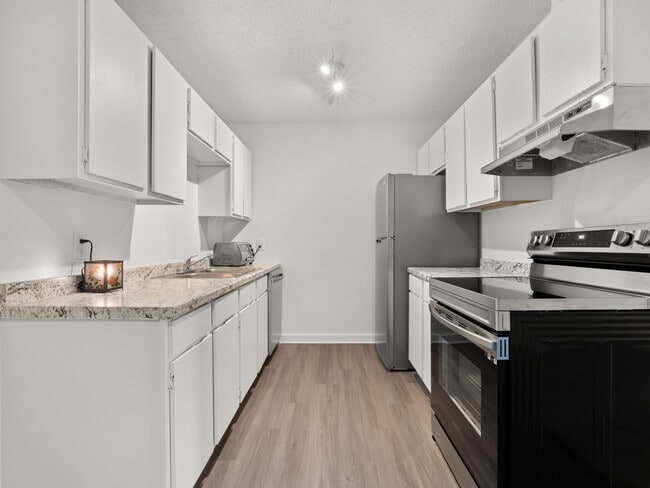 Building Photo - Laurel Oak Village