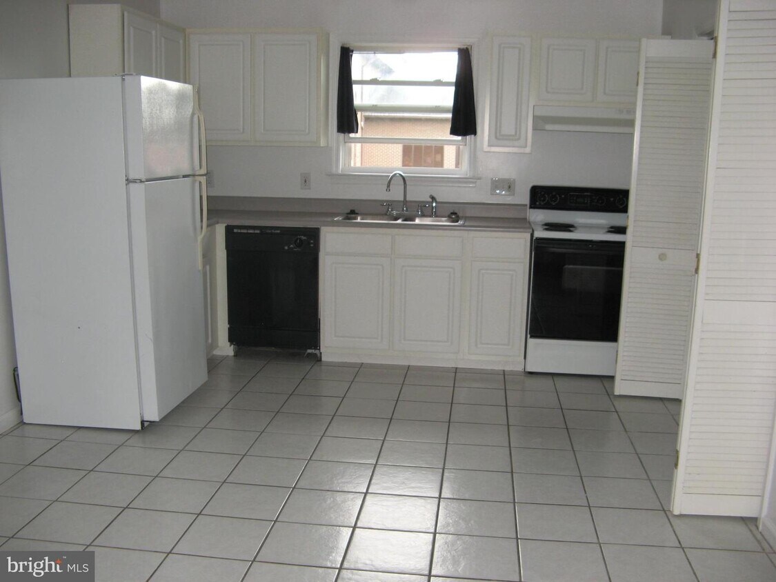 15 Taft Ave Unit 4, Winchester, VA 22601 Condo for Rent in Winchester