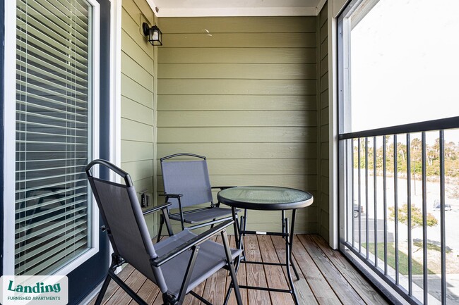 Building Photo - 305 Laredo Dr