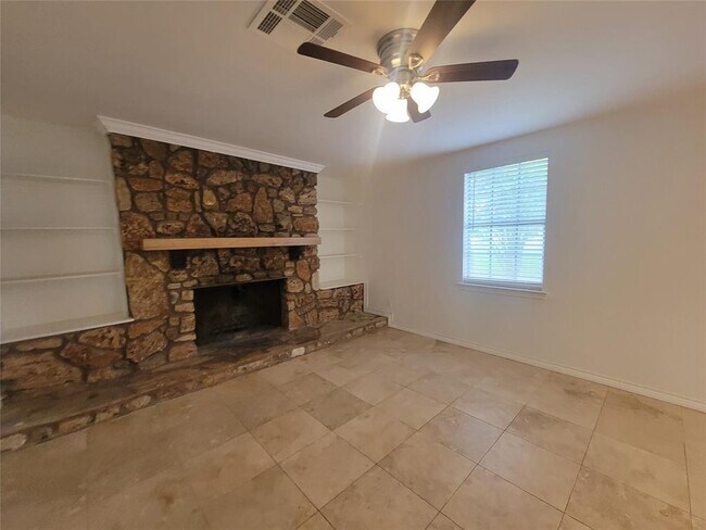 Foto del edificio - 7810 Oakridge Dr