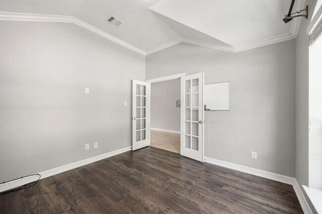 Building Photo - 11010 Starling Creek Dr