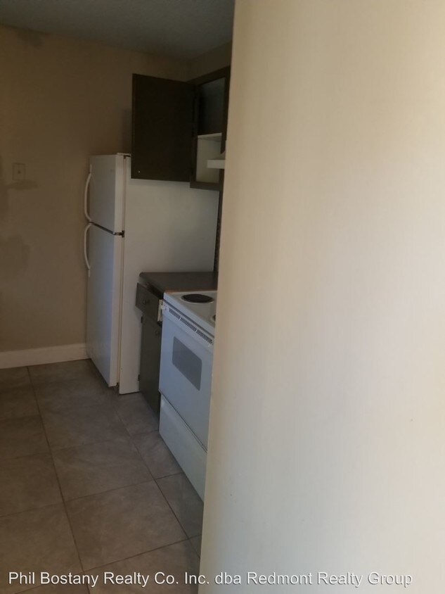 Foto del edificio - 2 br, 1.5 bath Apartment - 944 Jackson Blvd