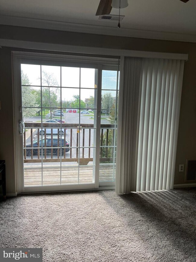 Foto del edificio - 904 Briarwood Ct