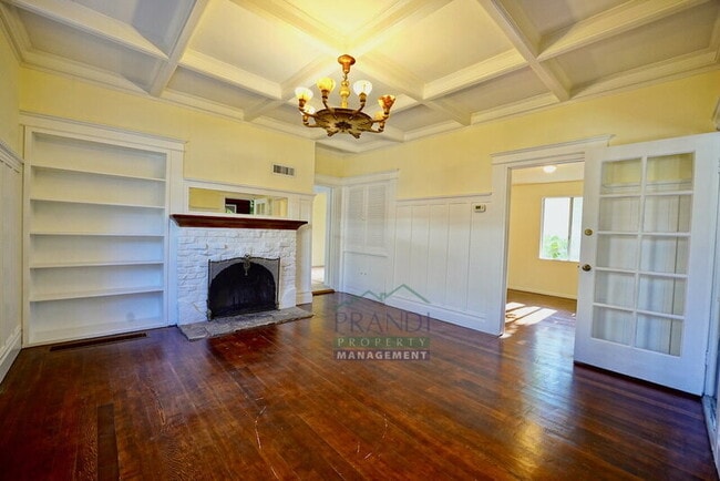 Photo - 254 Kent Ave House