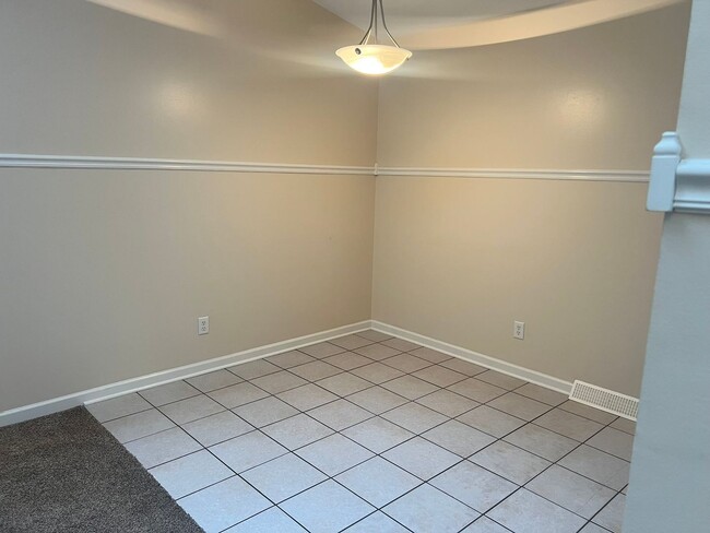 Building Photo - 1537 Stonefield Dr