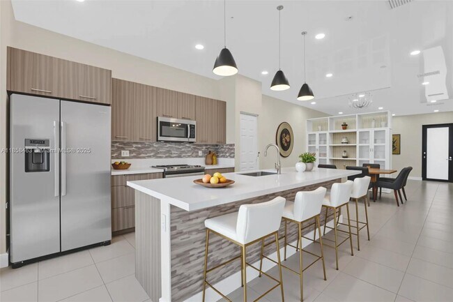 Foto del edificio - 8151 NW 104th Ave