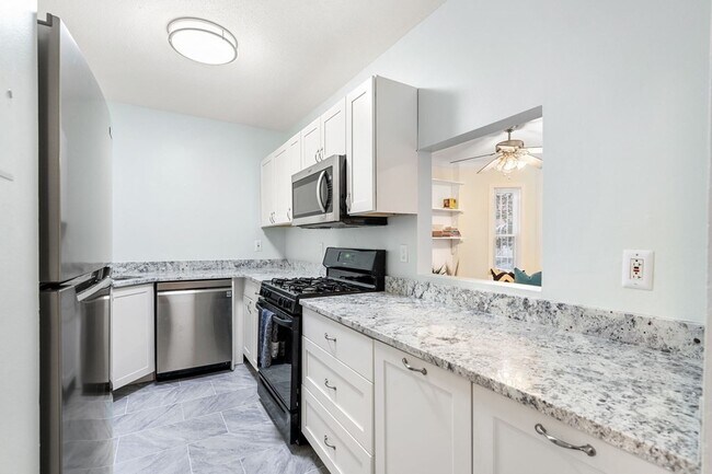 Foto del edificio - 80 Newbern Ave