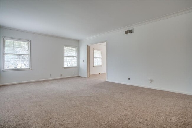 Foto del edificio - 3742 W Beverly Dr