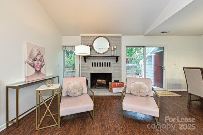 Building Photo - 1077 Sardis Cove Dr