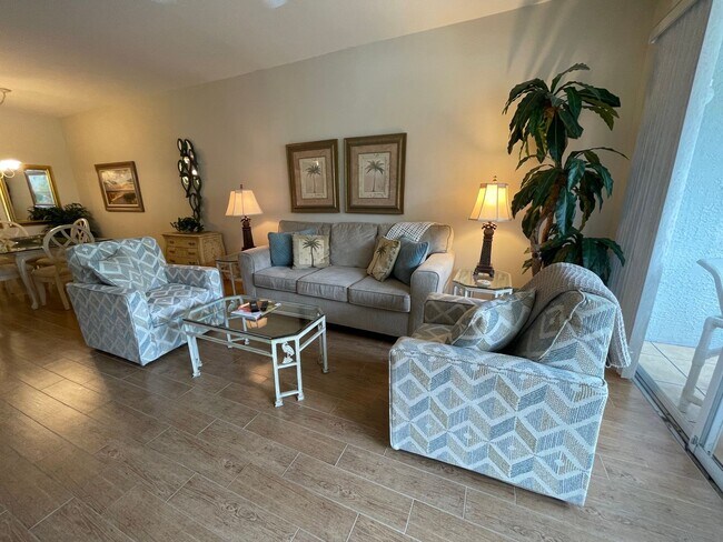 Foto del edificio - 519 Roma Ct. #2103-Amber