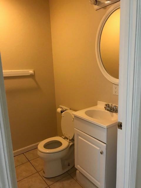 Foto del edificio - 510 S Poplar St