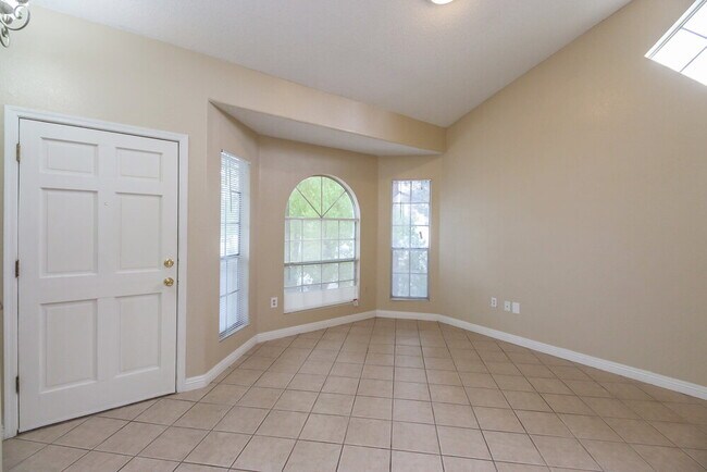 Foto del edificio - 1158 N Florence Dr