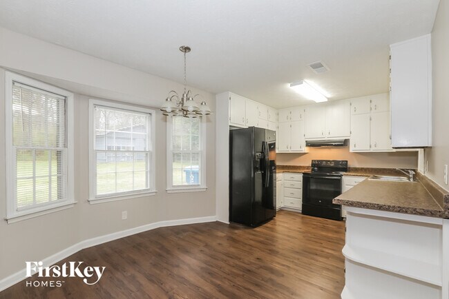 Building Photo - 2631 Falcon Ridge Dr SW