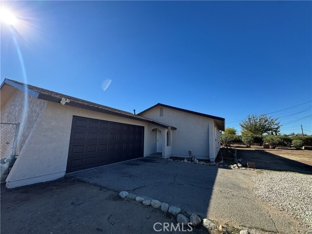 Building Photo - 18393 Catalpa St