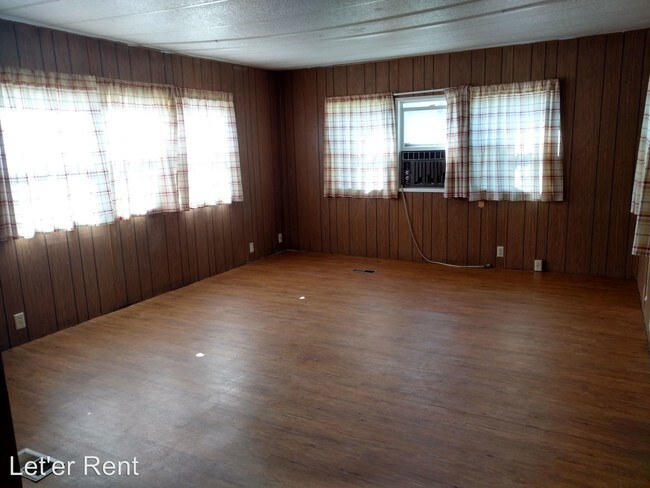 Building Photo - 2 br, 1 bath House - 42964 Main St Rieth