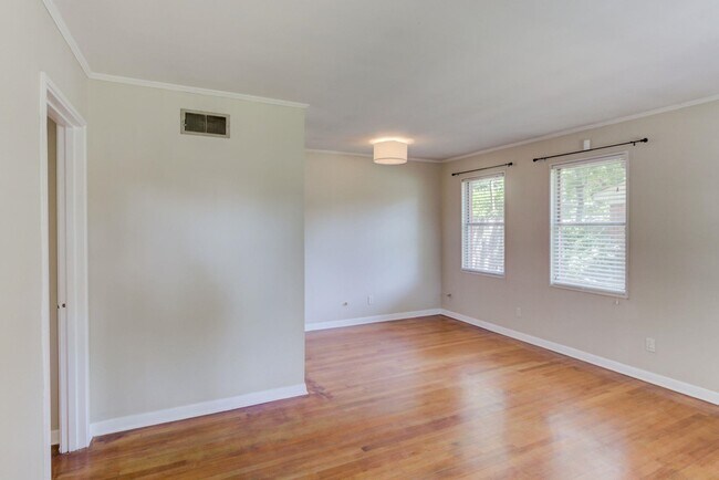 Foto del edificio - 4966 Verne Rd