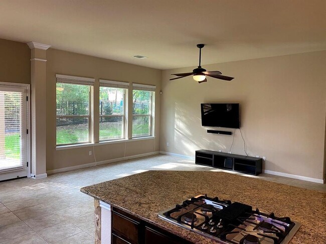 Foto del edificio - 9550 Savannah Ridge Dr