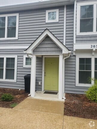 Building Photo - 203 N Dillard St