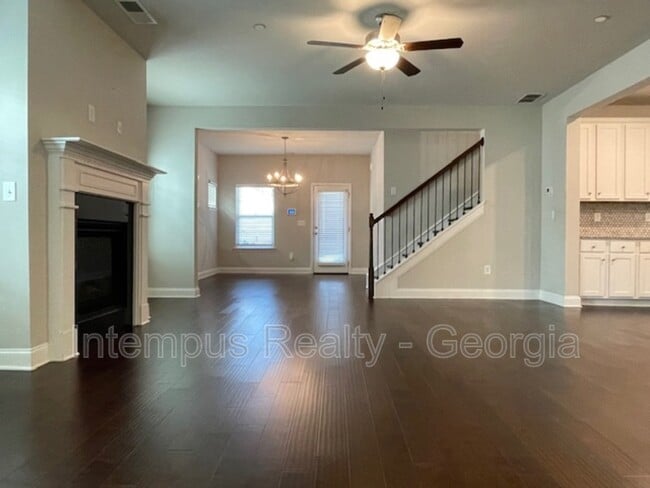 Building Photo - 970 Shelnutt Dr
