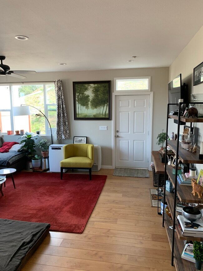Foto del edificio - 10006 Covey Ln
