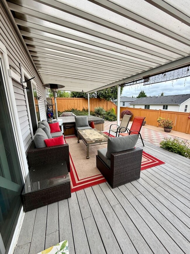 Foto del edificio - A stunning home in desirable Stendahl Ridge!