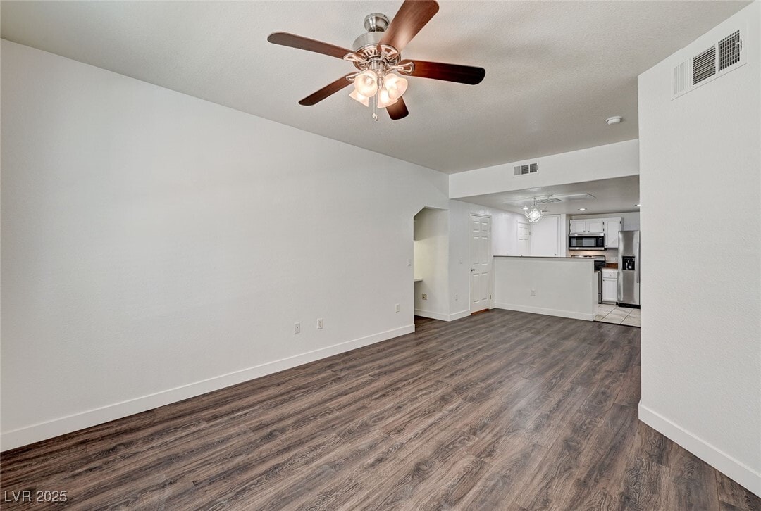 Primary Photo - 10550 W Alexander Rd