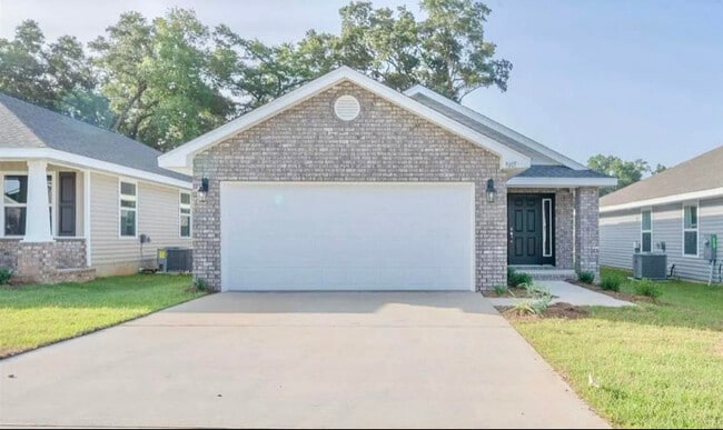 Building Photo - 8062 Westpointe Ln